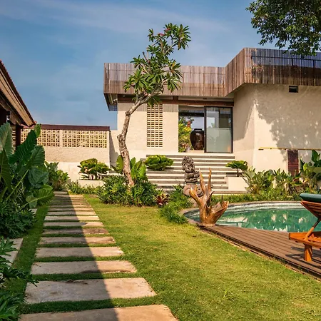 Tut Winten A Tranquil Living Villa Ubud
